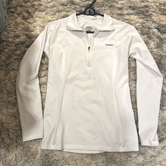Reebok half-zip long sleeve activewear top - Picture 1 of 10